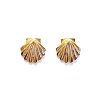 Gold shell earring