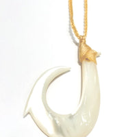 Yellow pearl shell fish hook necklace（Large ）