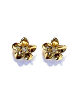 
              Gold plumeria with cz earring
            