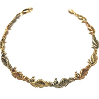 Gold seahorse shape bracelet  7.5inch