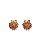 
              Gold shell earring
            